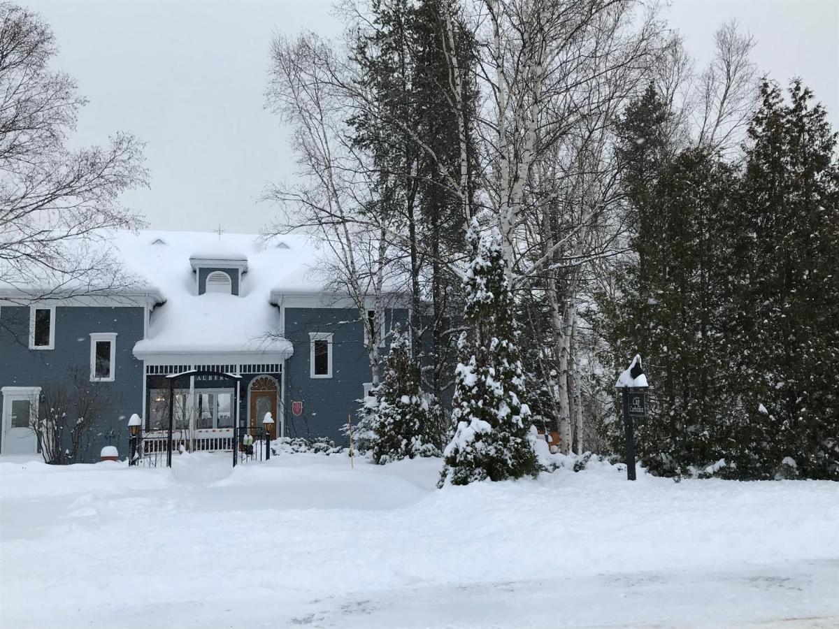 Hotel Auberge Cap Aux Corbeaux Baie-Saint-Paul Exterior foto