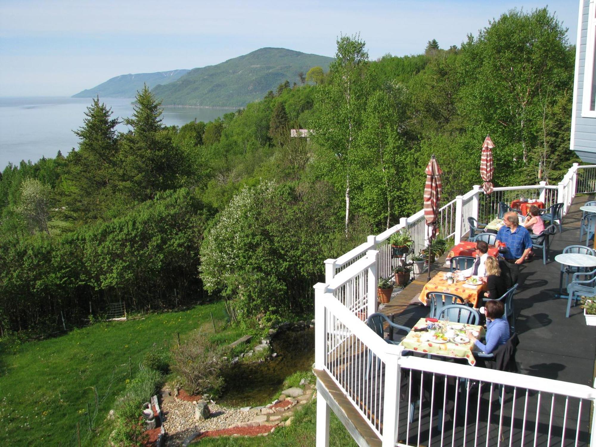 Hotel Auberge Cap Aux Corbeaux Baie-Saint-Paul Exterior foto